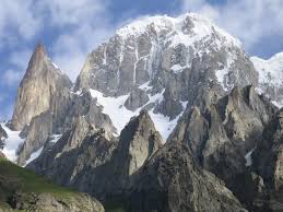 Climbers on Ultra Sar  Peak